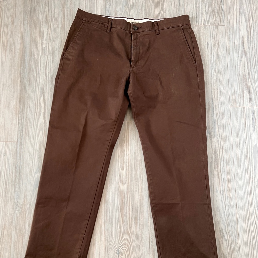 Goodthreads Men’s Straight Stretch Chino Pants 33” x 28”